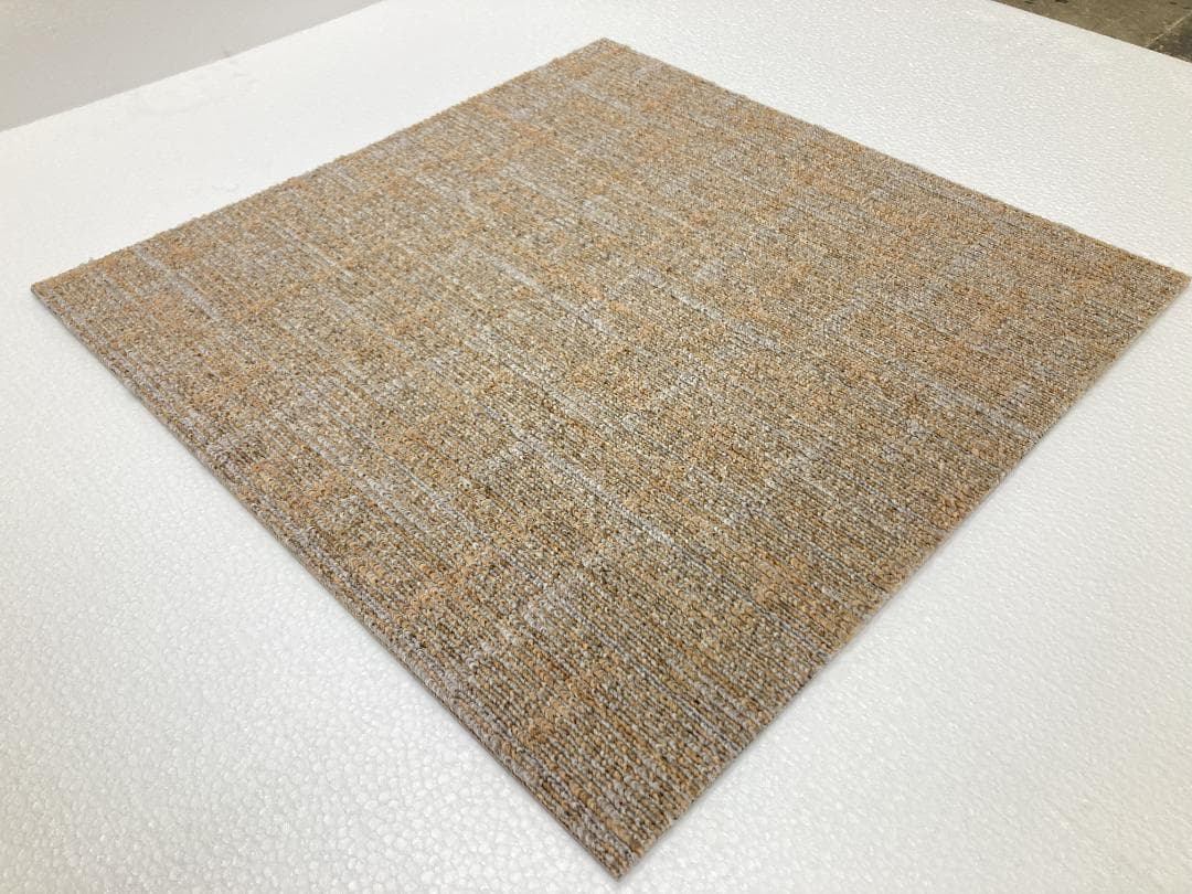 Maaaaaay　タイルカーペット　３６枚　新品・未使用 ニトリ（NITORI） 4.5帖 洗えるタイルカーペット 36枚セット (WY001