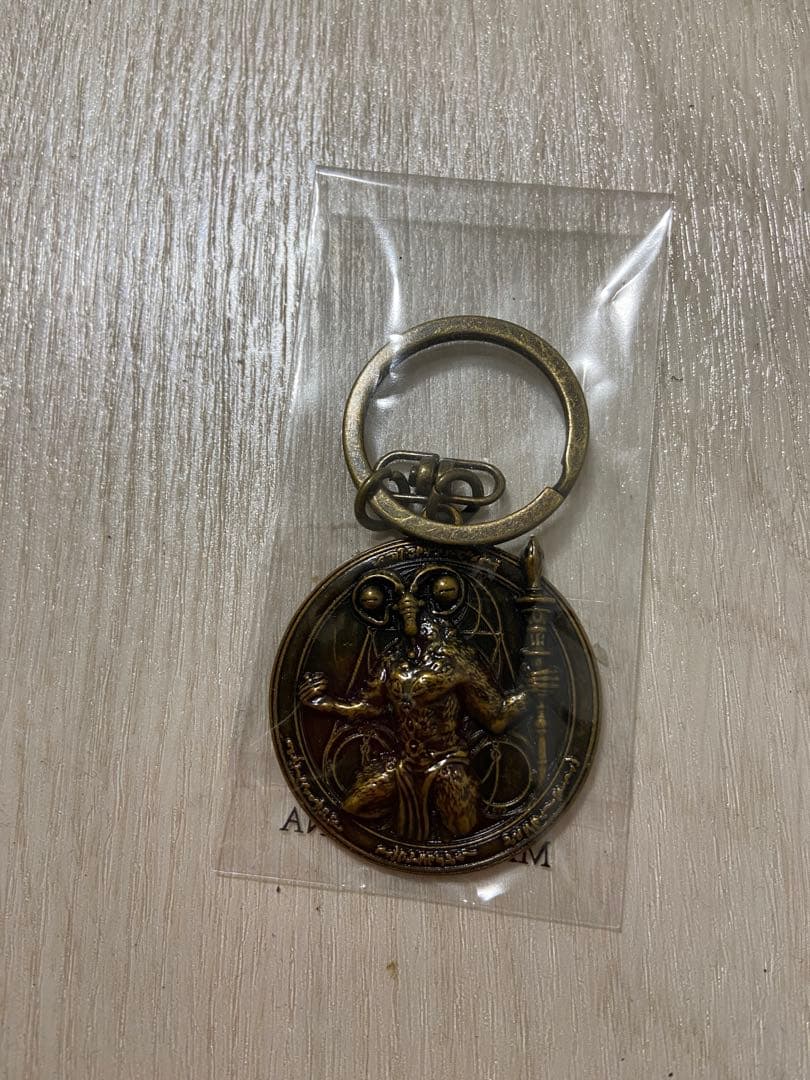 TORCHTORCH限定 リブラのメタルキーホルダー(おまけ付き) - メルカリ