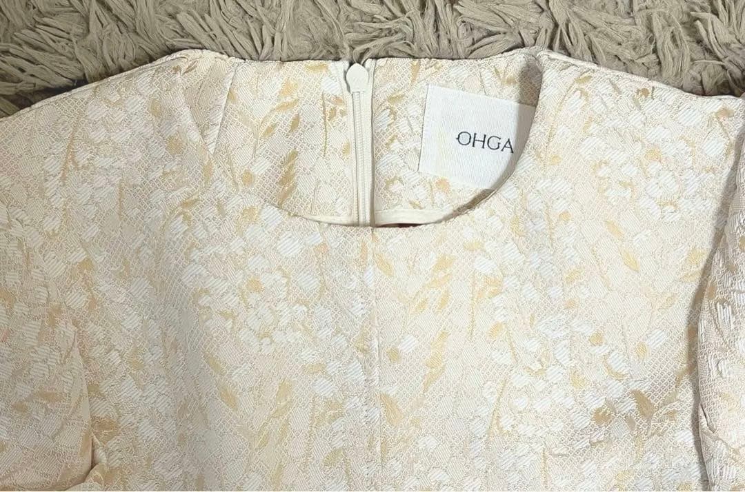 美品✨OHGA オーガ スズラン パフスリーブブラウス ジャガード