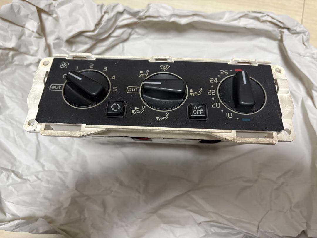 パーツ Volvo 940 A/C ECC Climate Control Unit Volvo A/C Control Unit Rebuilt - Programa 6848302 | FCP Euro