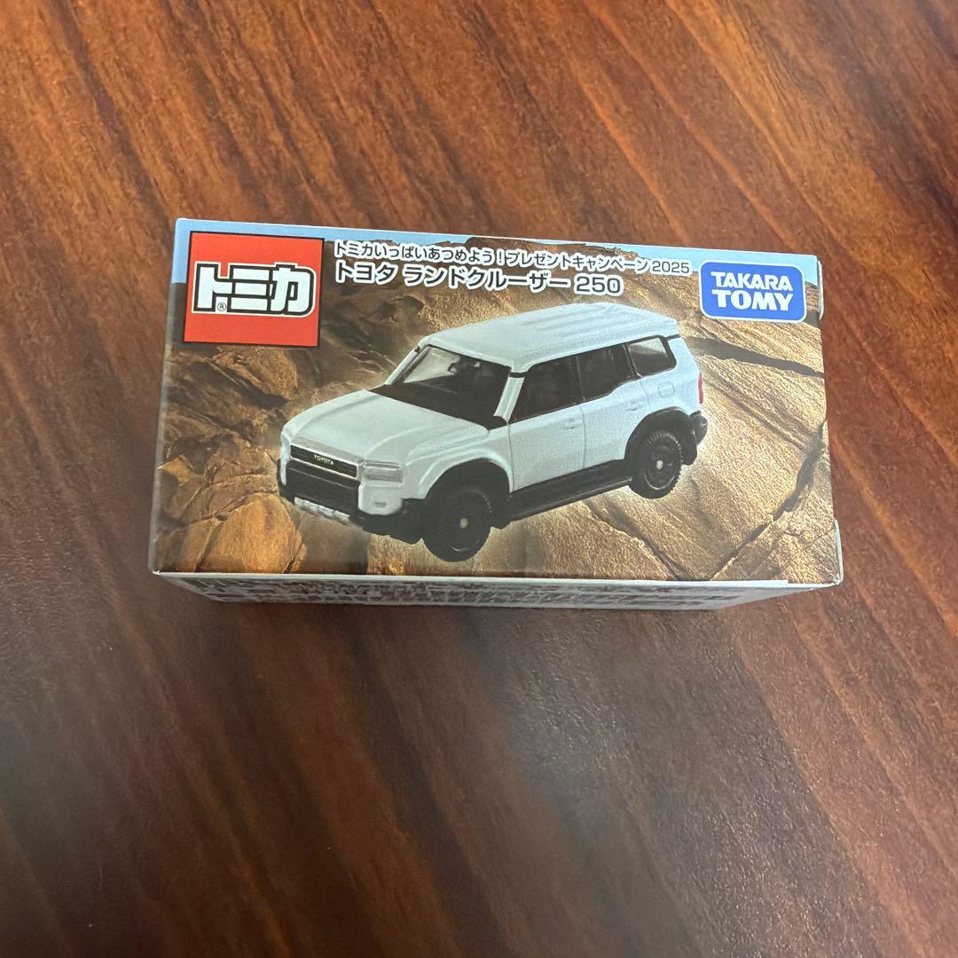 新品未開封】トミカ トヨタ ランドクルーザー 250 ホワイト