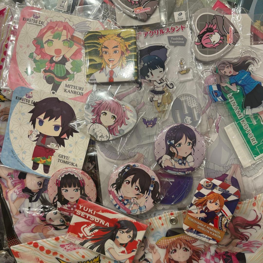 鬼滅の刃 ワンピース ラブライブ！アニメグッズ まとめ売り 大量 1500