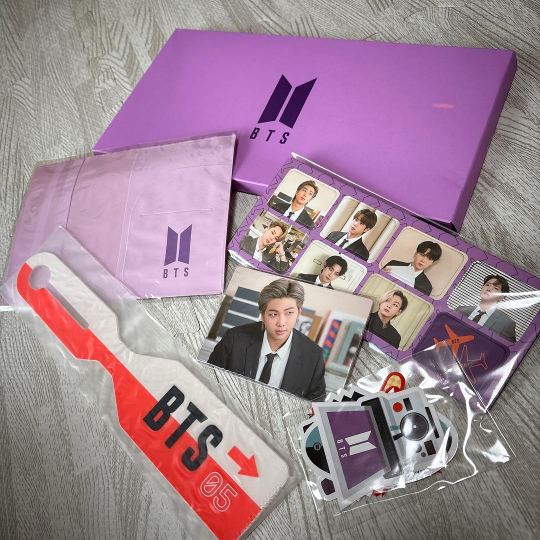 MARCH BOX BTS - メルカリ