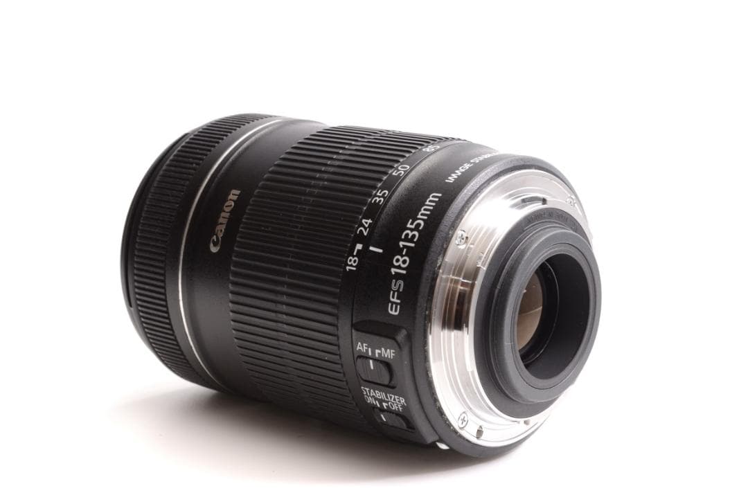 Canon EF-S 18-135mm F3.5-5.6 IS ズームレンズ