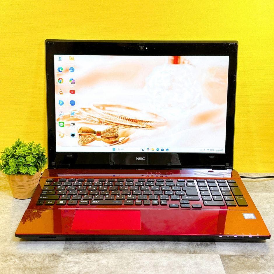 キレイな赤❣新品SSD480GBで快適✨ブルーレイ フルHD カメラ Win11