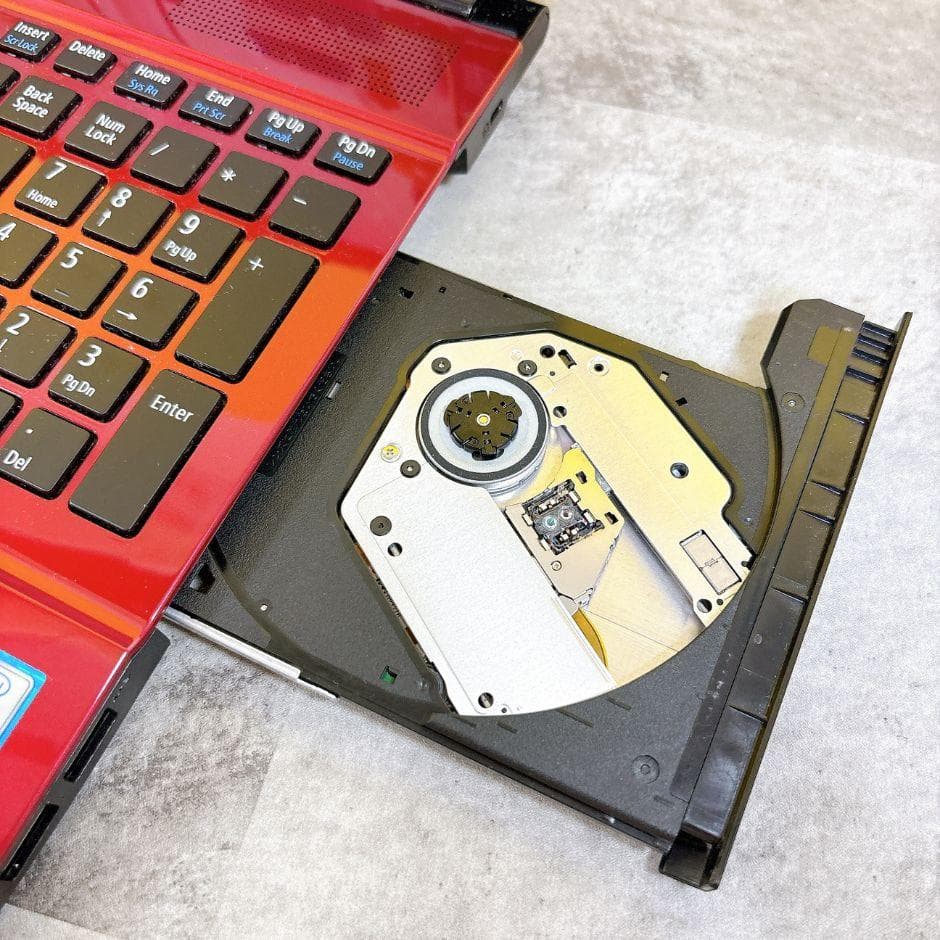 キレイな赤❣新品SSD480GBで快適✨ブルーレイ フルHD カメラ Win11