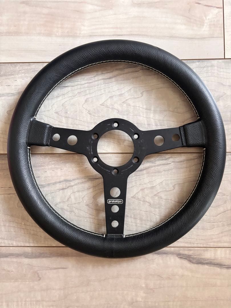 値下げ　MOMO PROTOTIPO 32φ ステアリング MOMO（モモ） 【正規品】モモ ステアリング PROTOTIPO プロトタイプ