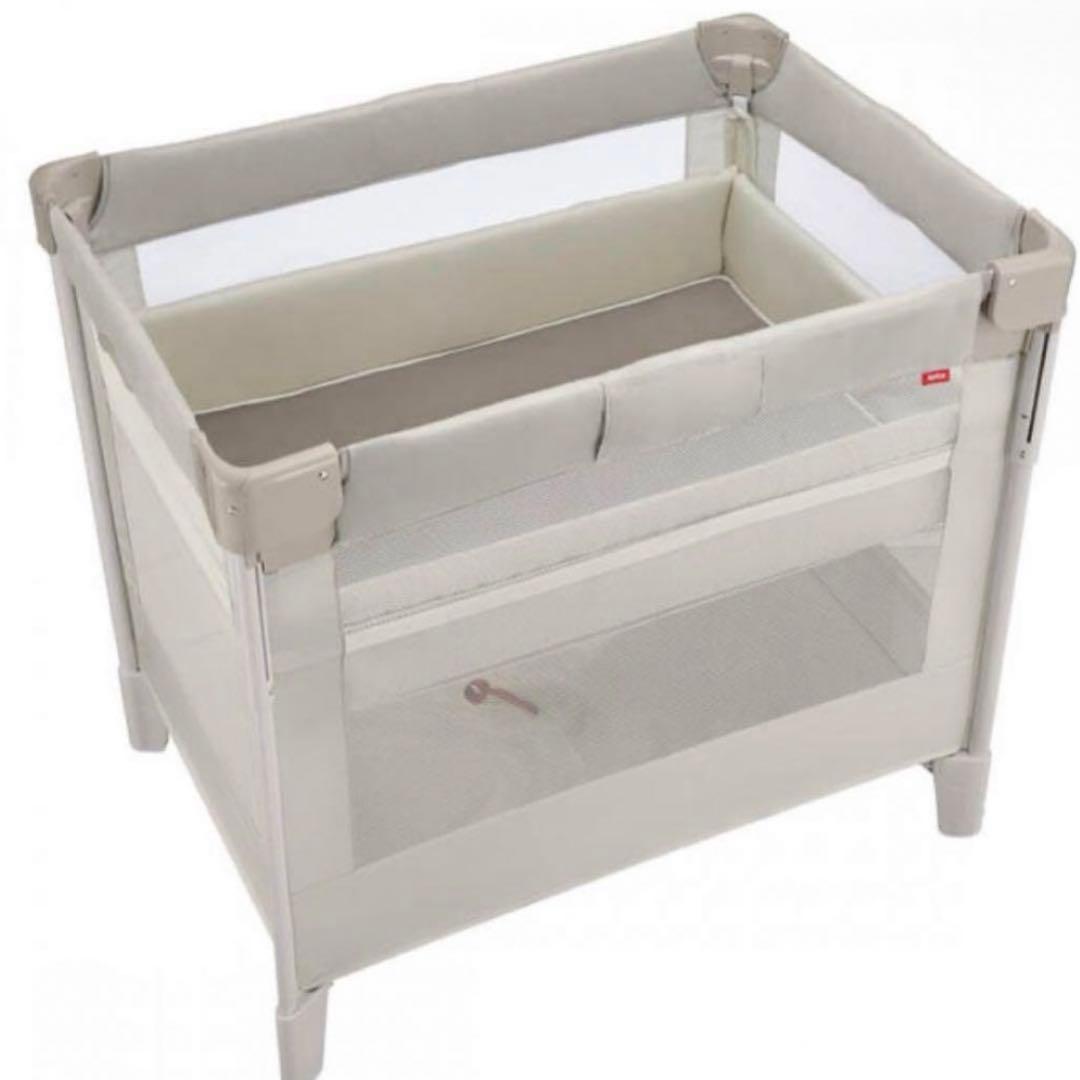 美品　ココネルエアープラス　ホワイトベージュ　9X196CXXJ アップリカ アップリカ（Aprica） ココネルエアー プラス AB ベビーベッド