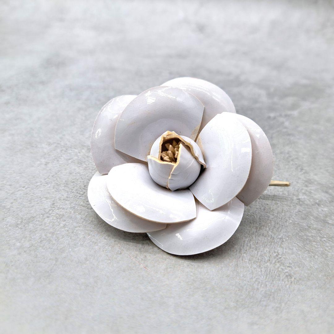 美品 Rene ルネ ブローチ コサージュ お花 白 ホワイト フラワー