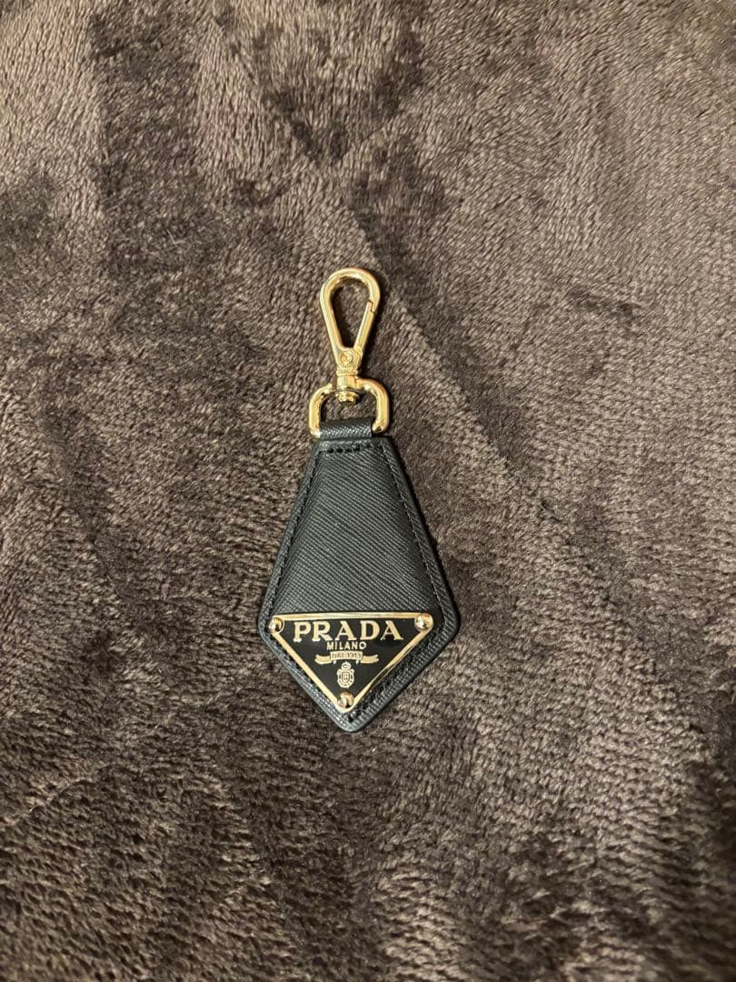 PRADA ナイロン キーホルダー 楽天市場】【ｸｰﾎﾟﾝ5%OFF】プラダ／PRADA 