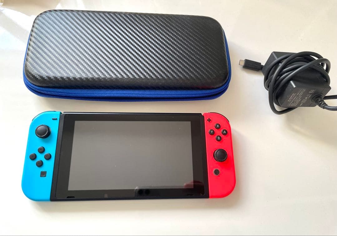 ニンテンドーSwitch 本体 充電器 ケース Switchと一緒にACアダプタも持ち運べる大容量のNintendo Switchケース