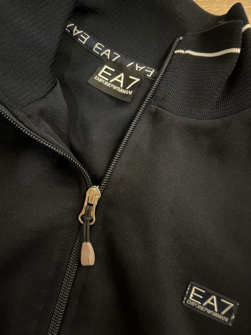EA7 ENPORIO ARMRNI ダブルジッパー - メルカリ