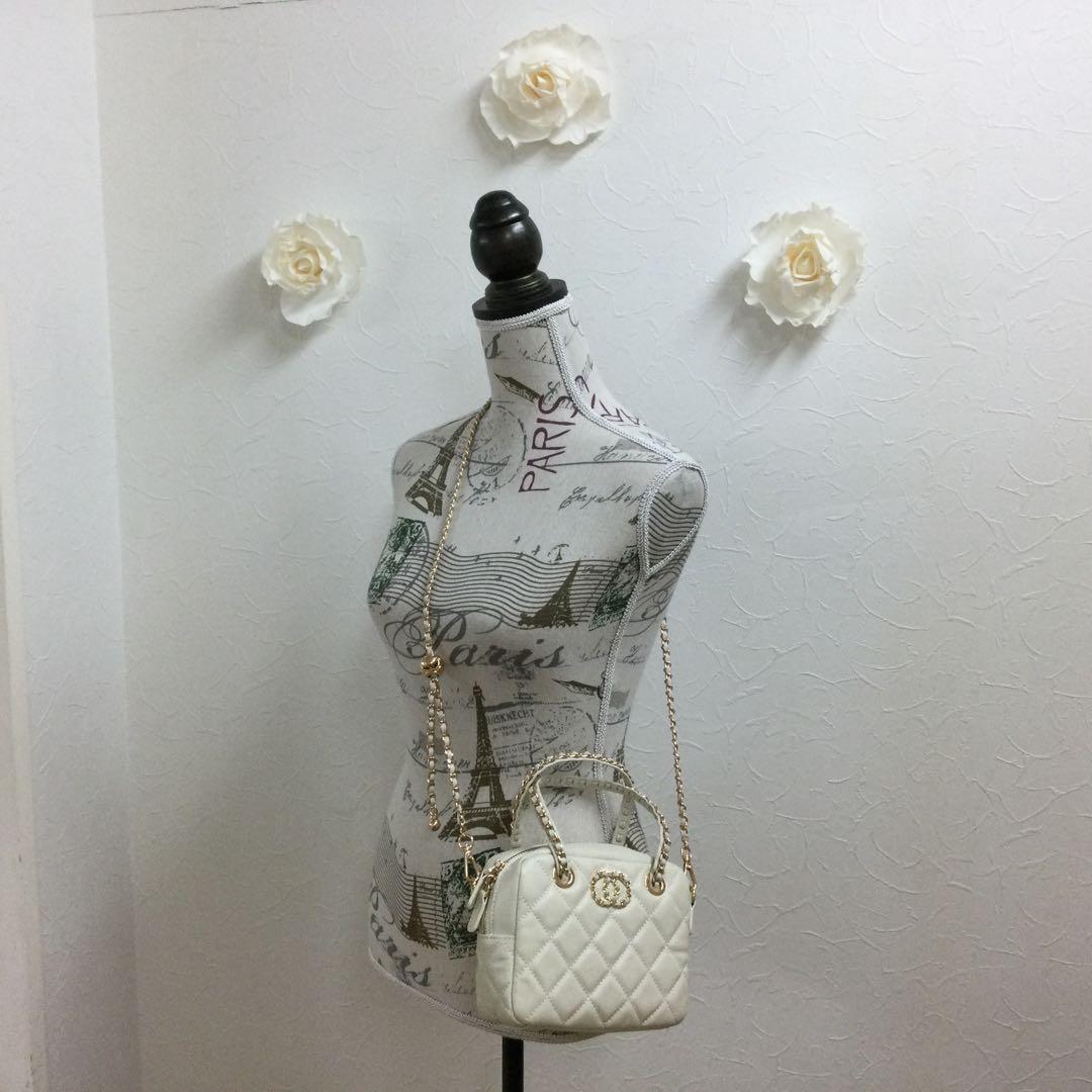 CHANEL ノベルティホワイト キルティング ショルダーバッグ - メルカリ