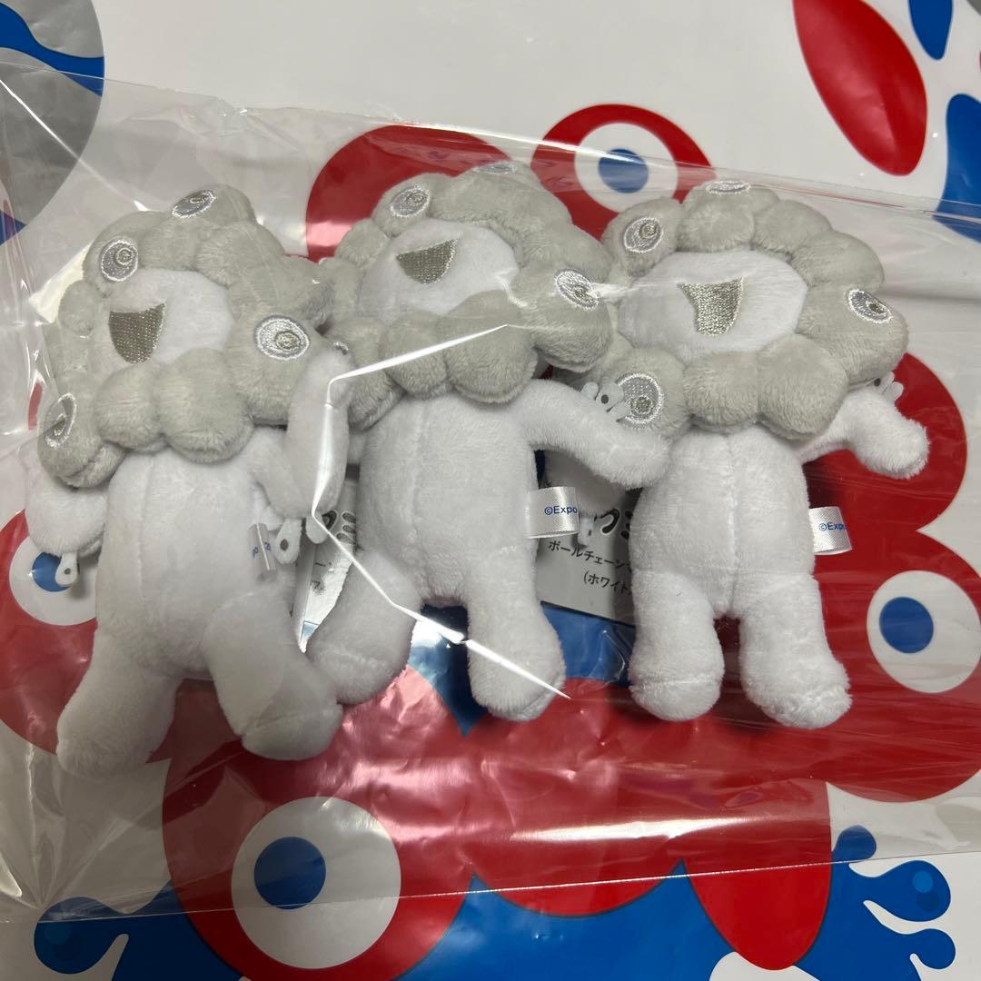 白ミャクミャク ボールチェーンマスコットABC 3点セット - メルカリ