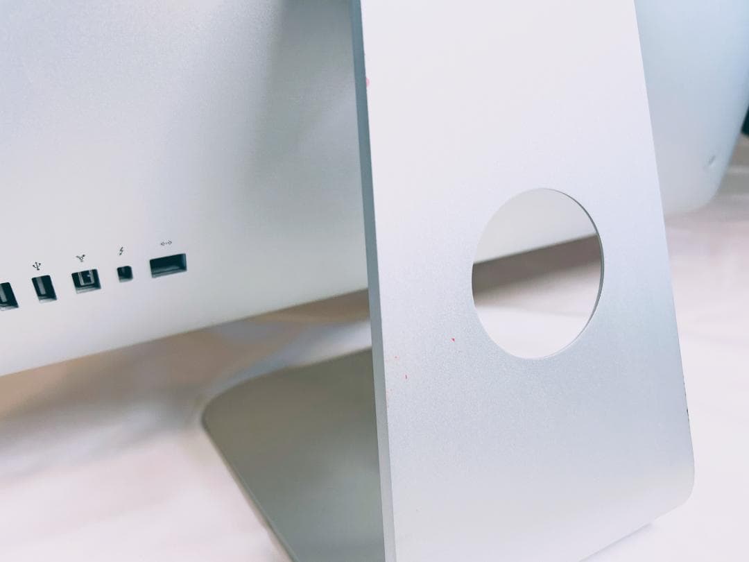 Macデスクトップ Apple iMac (21.5inch, Mid 2011)