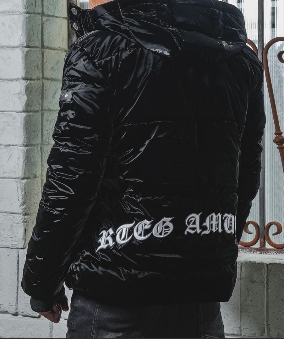 新品、未使用‼️完売品‼️アダムスジャグラー新作ダウン - メルカリ