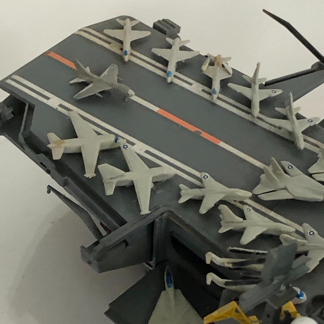 アメリカ海軍 ニミッツ級航空母艦 CVN-68 ネームシップ 1番艦 USS