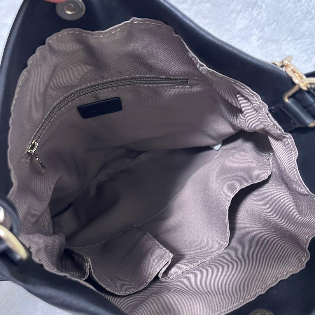 極美品 イアパピヨネ 牛革エンボス 2WAYショルダーバッグ ゴールド金具