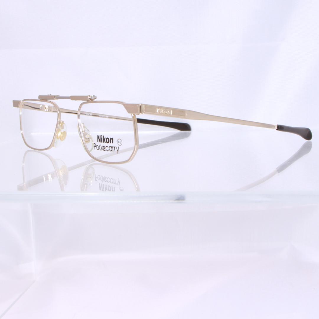 Nikon 折り畳みめがね ポケキャリー 老眼鏡 薄型 メガネ 1-23 - メルカリ