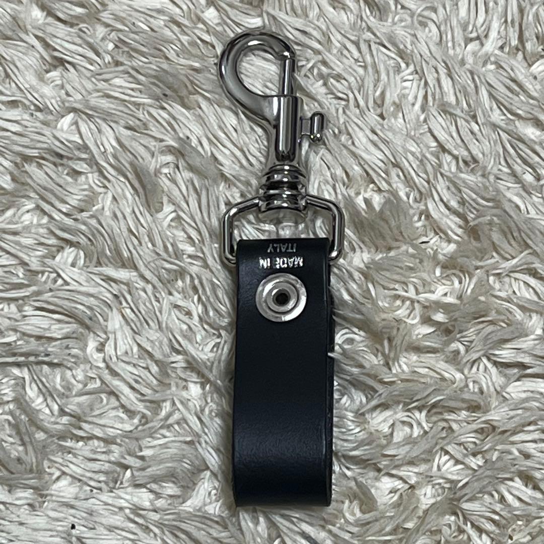 Supreme 黒 レザー キーホルダー 美品の通販はau PAY マーケット