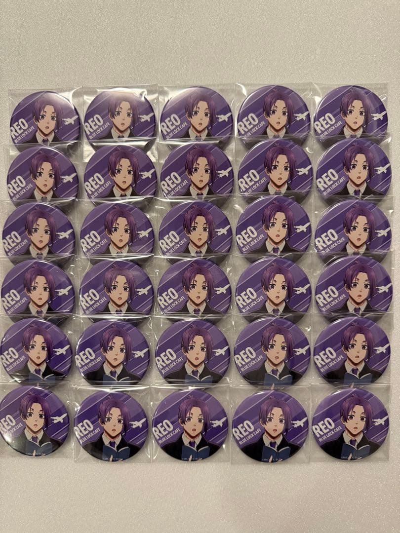 ブルーロック special trip コラボカフェ 缶バッジ 御影玲王 描き下ろし 御影玲王 缶バッジ [TVアニメ『ブルーロック』] | 公式