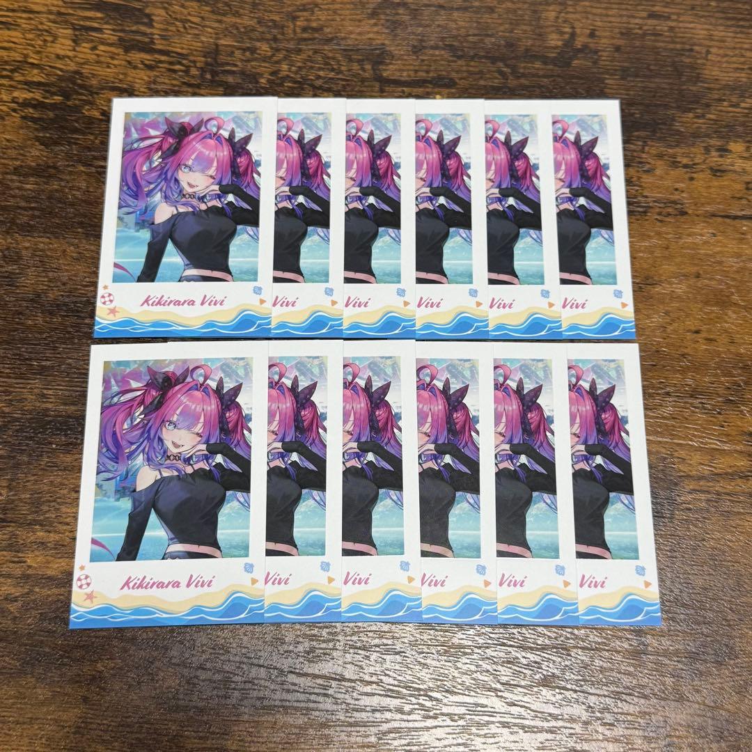綺々羅々ヴィヴィ 缶バッジ & チェキ風カードセット チェキのみ - メルカリ