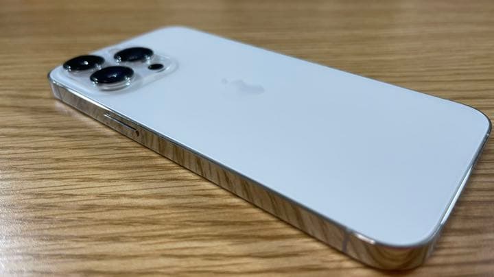 iPhone 13 Pro シルバー 128 GB docomo - メルカリ