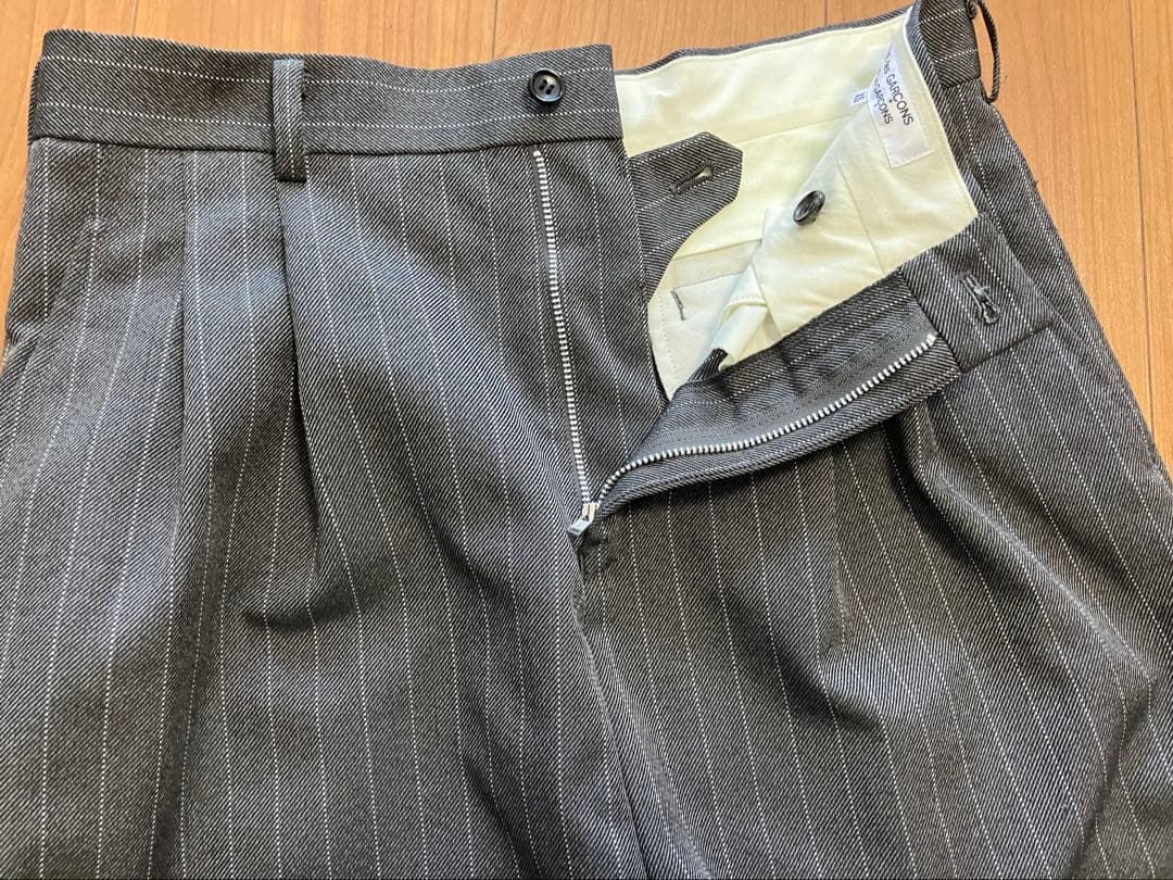 お取置き品コムデギャルソンレディース ストライプ グレー ガウチョパンツ