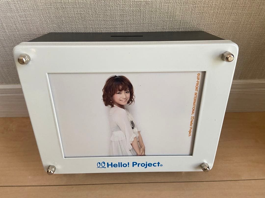 亀井絵里ボイス付き貯金箱【非売品】 亀井絵里ボイス付き貯金箱【非売品】