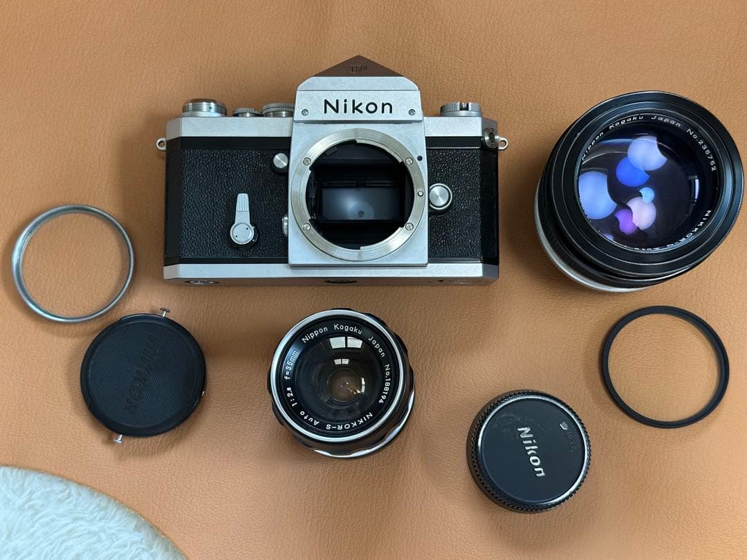 Nikon F アイレベル ボディ（前期型 ）、レンズ35mm 、135mm
