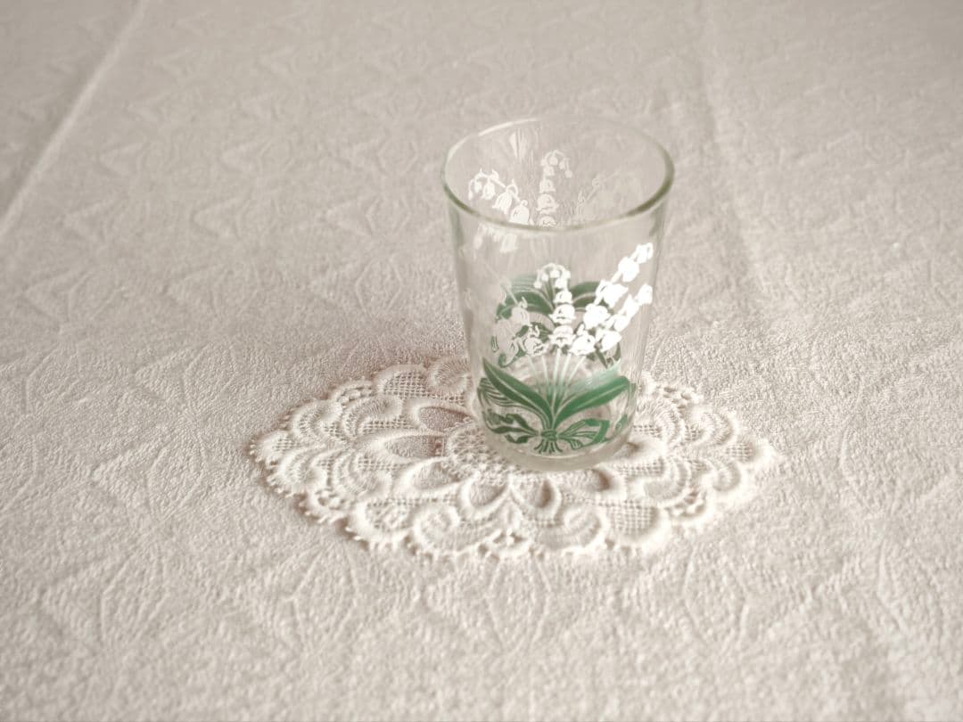 トントトンさま】vintage doily ❀オーバルが可愛い レースドイリー