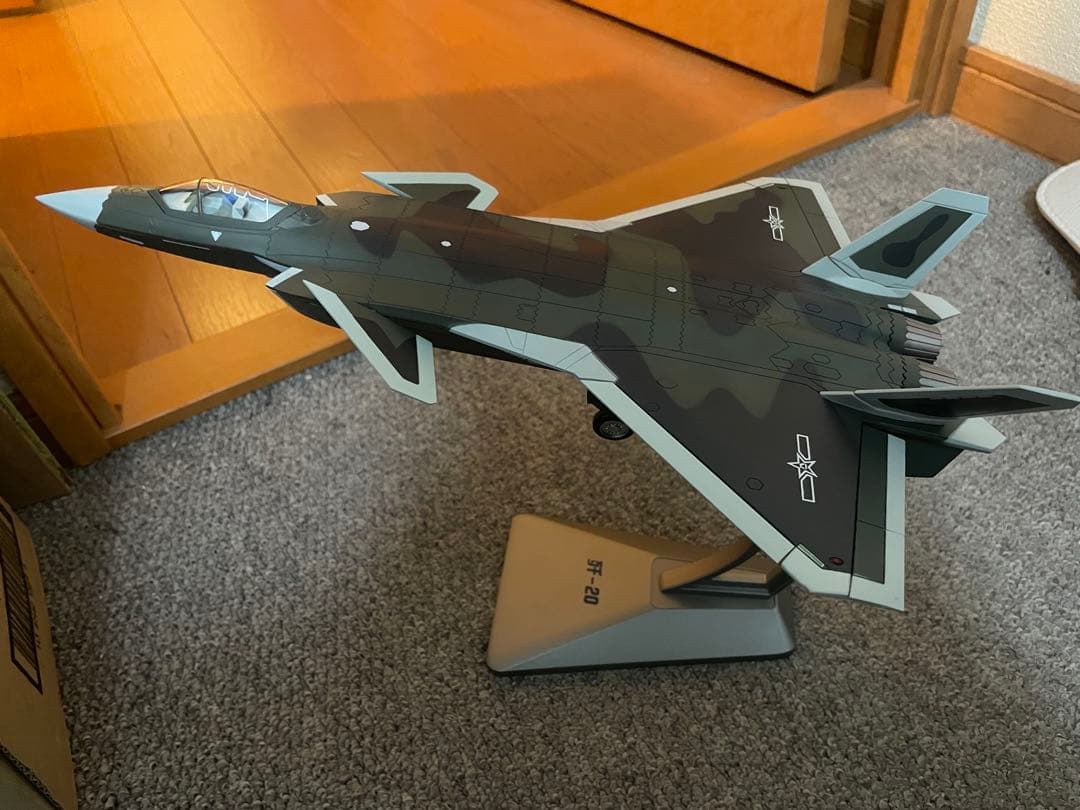 希少品 1点のみ】中国人民解放軍 空軍 J-20 1/60 ステルス戦闘機
