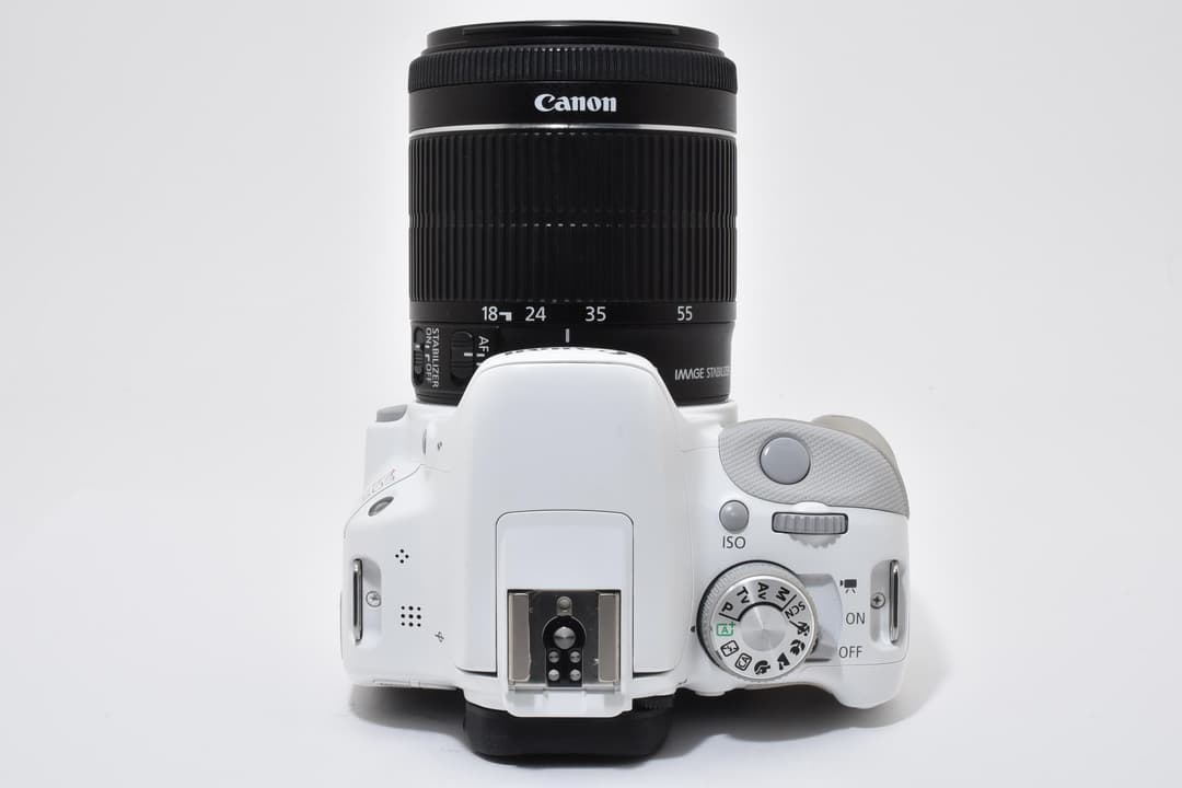ほぼ未使用 Canon EOS Kiss X7 ホワイト スマホ転送 9423 - メルカリ