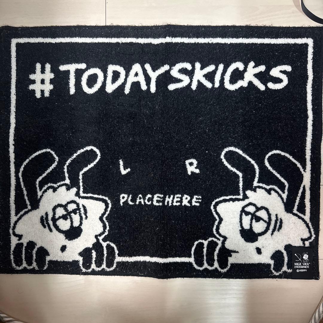 希少】Verdy Magic stick ラグマット - メルカリ