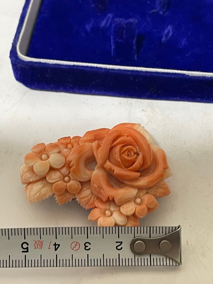 珊瑚 天然珊瑚 帯留め コーラル花彫刻シルバーブローチ重约46g