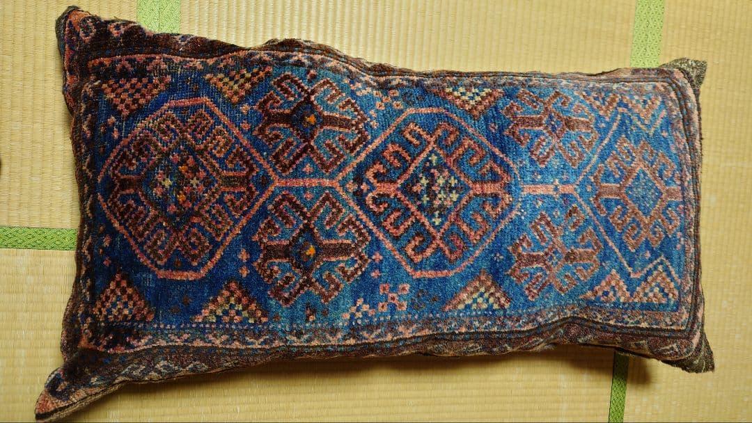 【フローレンスさん専用】アンティーク絨毯　バルーチ（袋状　クッション仕立て） 茶系のアンティークトライバルラグ ペルシアンバルーチ絨毯 オールド