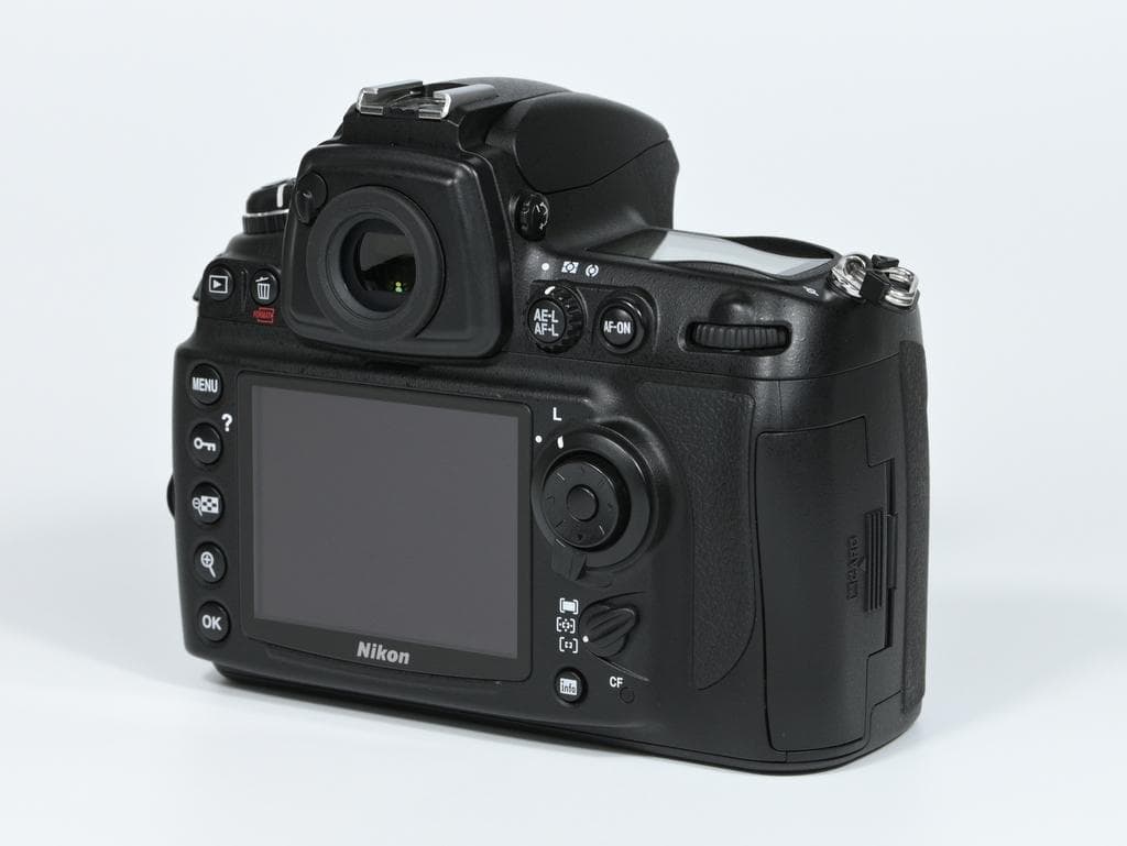 【超美品】 ニコン　Nikon D700 ボディ 《バッテリーパック付》