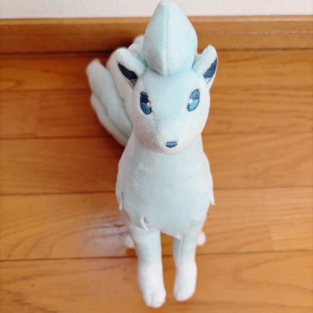 最安値☆ ポケモンセンター限定 アローラキュウコン ぬいぐるみ - メルカリ