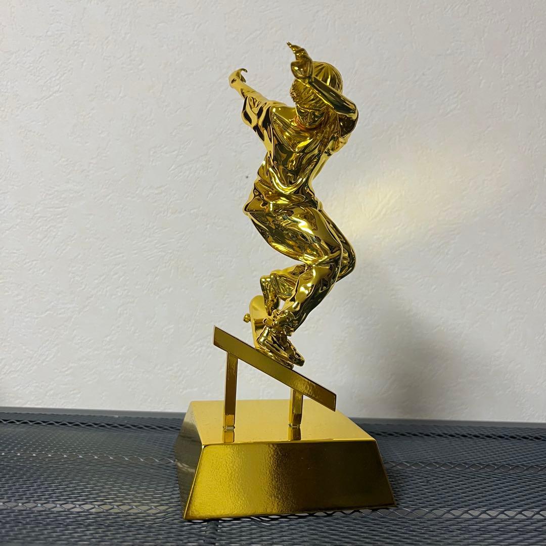 堀米雄斗金オブジェ 直筆サイン付き 世界500体限定 - メルカリ