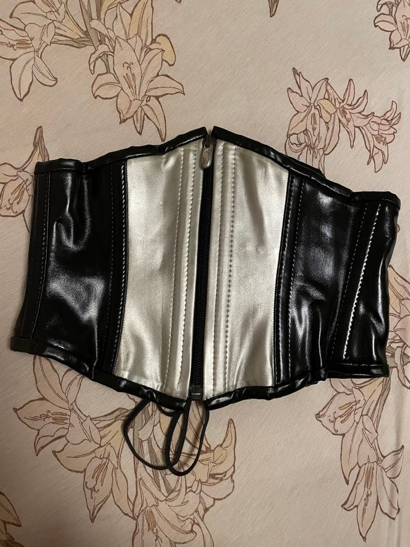 アフィックス パラパラ エナメル コルセット ボンデージ - メルカリ