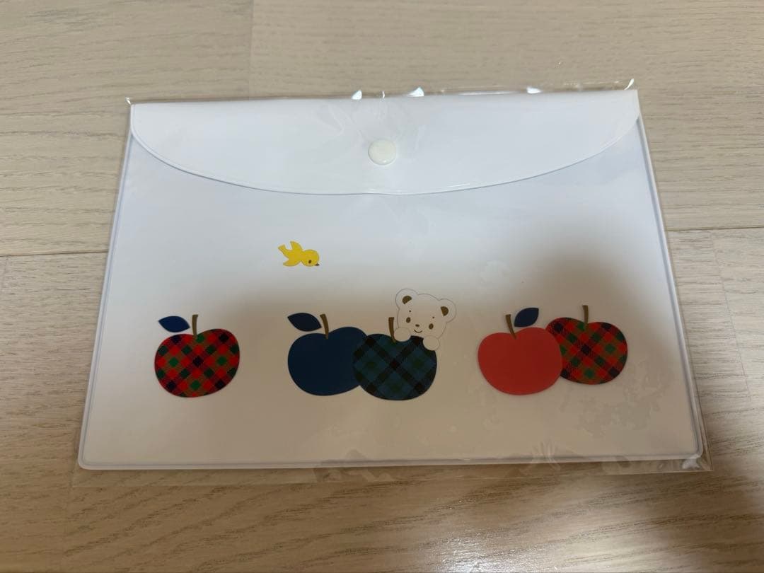 ファミリア familiar クリアケース マルチケース A5サイズ 新作 - メルカリ