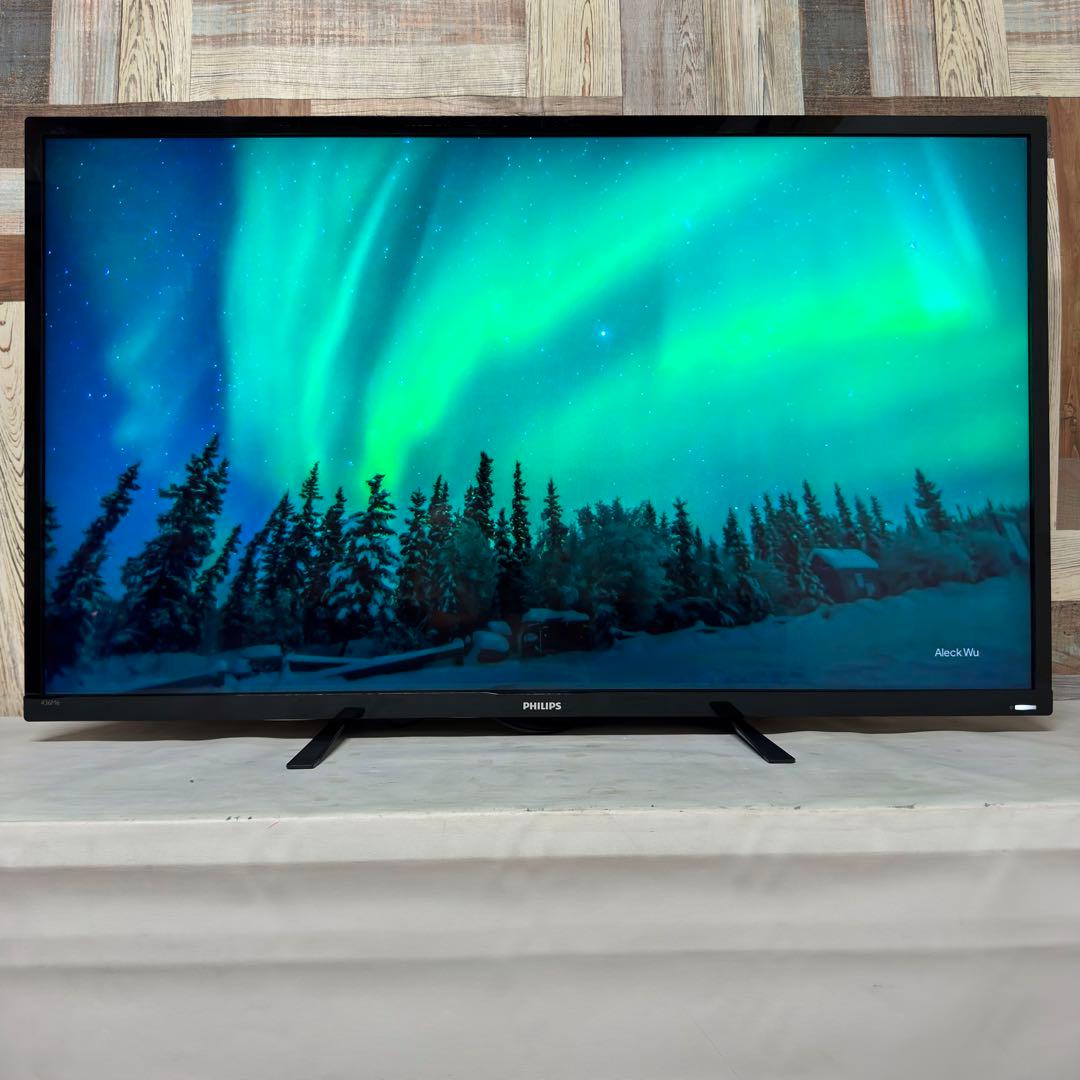 即日受渡❣️全国送料込フィリップス4K 4画面出力43型モニター 臨場