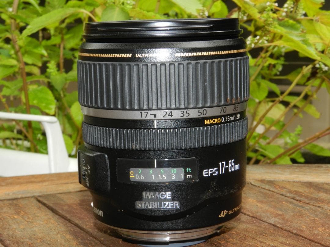 極美品　Canon EF-S 17-85mm f/4-5.6 IS USM