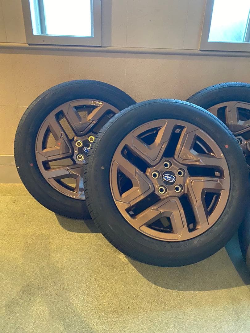 新品新型SLフォレスター 18インチ ブロンズホイールタイヤ4本セット