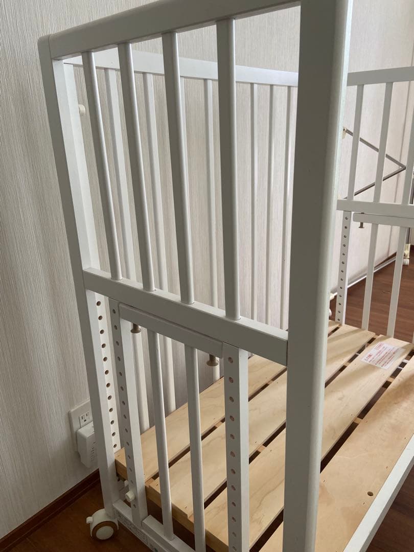 《訳あり》大和屋　ソイネール＋ムーブ　ホワイト木製ベビーベッド