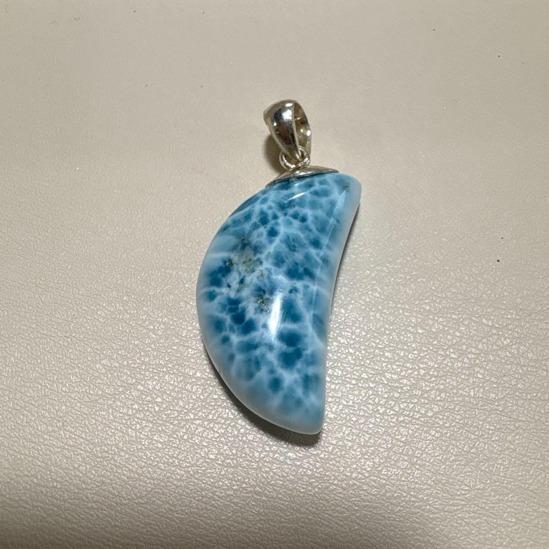 ラリマー 三日月型ペンダントトップシルバー925 - メルカリ