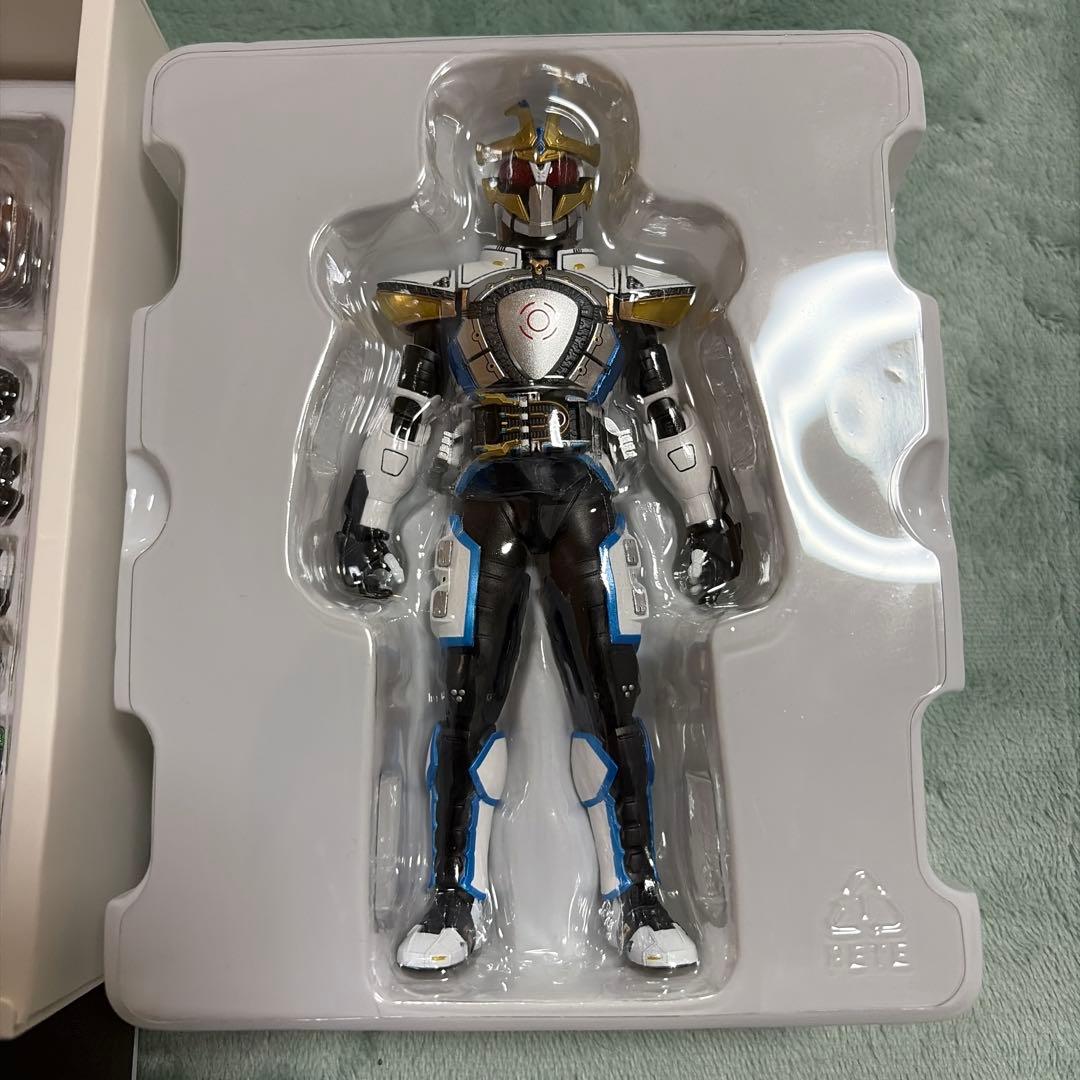 S.H.Figuarts 真骨頂 仮面ライダーイクサ