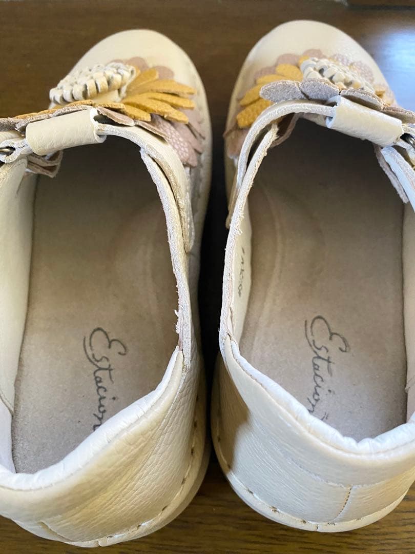 エスタシオン スリッポン 本革 フラワー ベルト アイボリー 希少