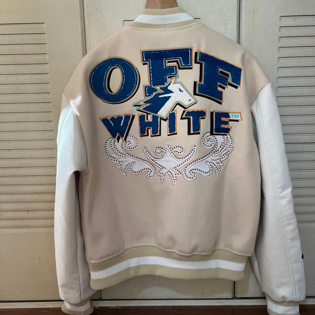 Off-White スタジャン クリーム色刺繍 - メルカリ