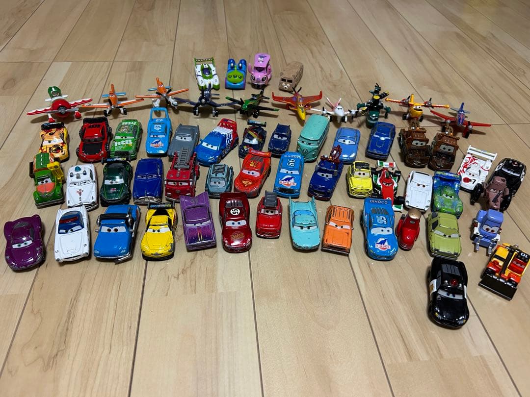 レア！カーズ プレーンズ ディズニー トミカまとめ売り - メルカリ